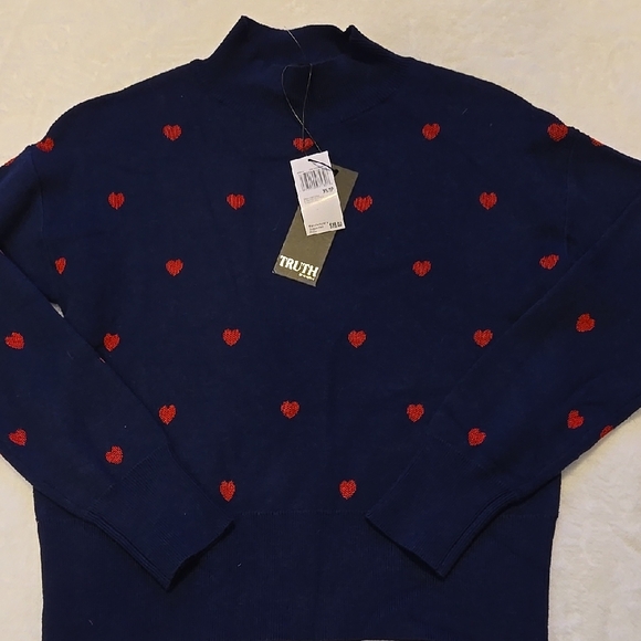 Truth Sweaters - New Truth Navy Sweater with Red Hearts Size Small